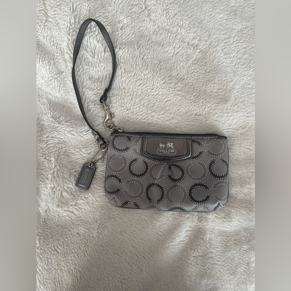 Coach Handbags - Coach Wristlet